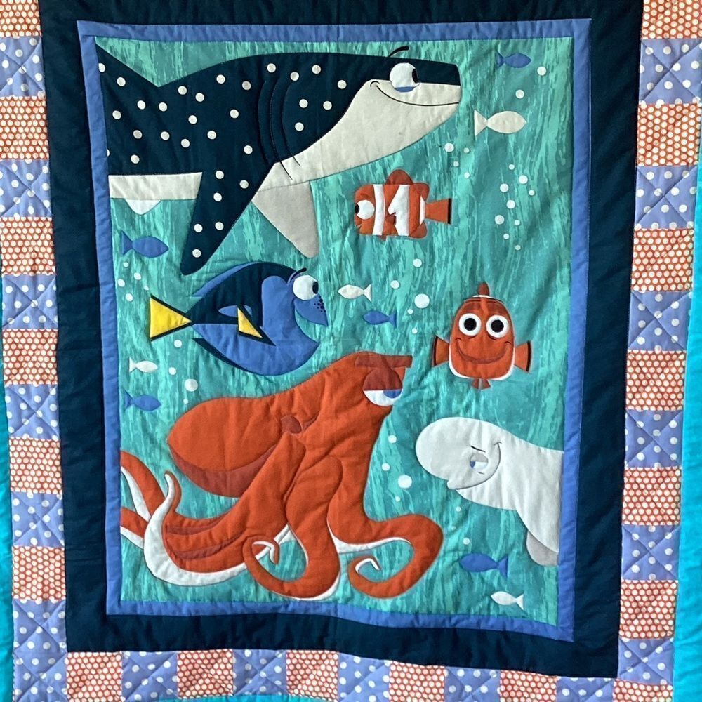 Ocean Adventure Fish Quilt - Picture 5 of 15